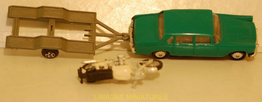 Modèle Réduit Ancien Lancia Flamina Norev 1/43 - Rose - Plastique - Occasion - N°58